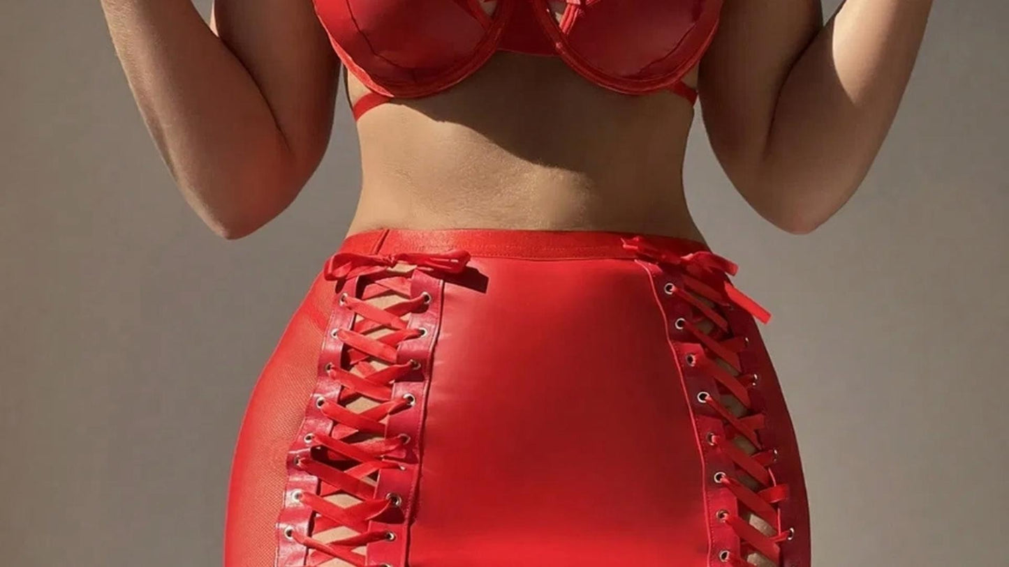 Electra – Rotes Kunstleder-Outfit