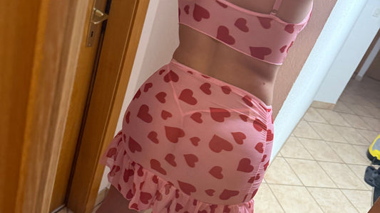 Cherry - Romantischer rosa Pyjama mit roten Herzen