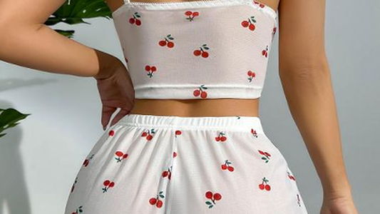 Lola - Delicate pajamas set with white strappy top and shorts